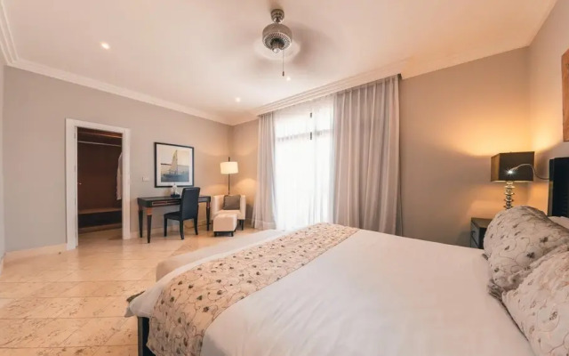 Spacious One-bedroom at Fishing Lodge w Balcony D59