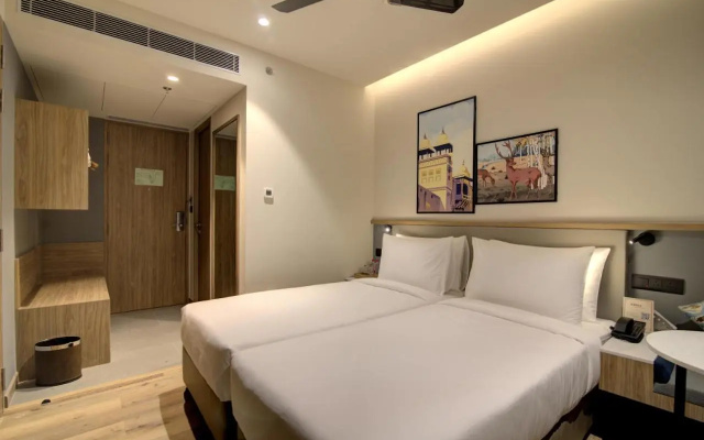 7 Apple Hotel Pratap Nagar - Jaipur