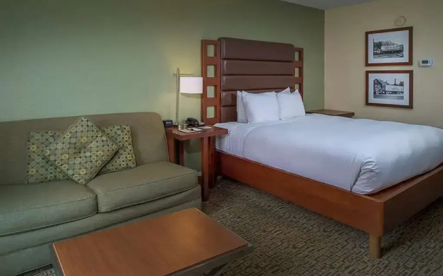 DoubleTree Collinsville/St.Louis