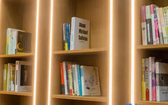 Xuwen Yunduo Smart Hotel (Jingang Avenue)