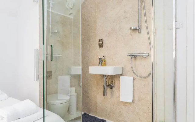 Beautiful pied-a-terre to explore London