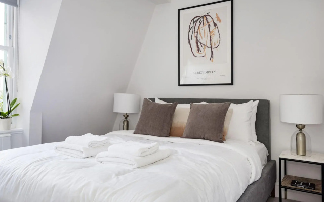 The Knightsbridge Suite Next to Sloane Square