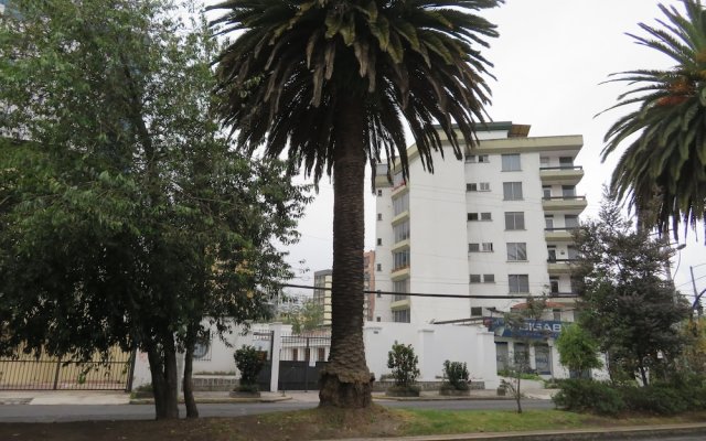 Suite and Apartment Well Located In Quito 2