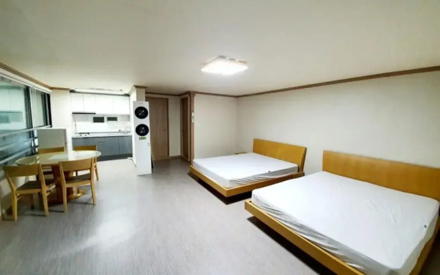 Muju Iso Condo Pension