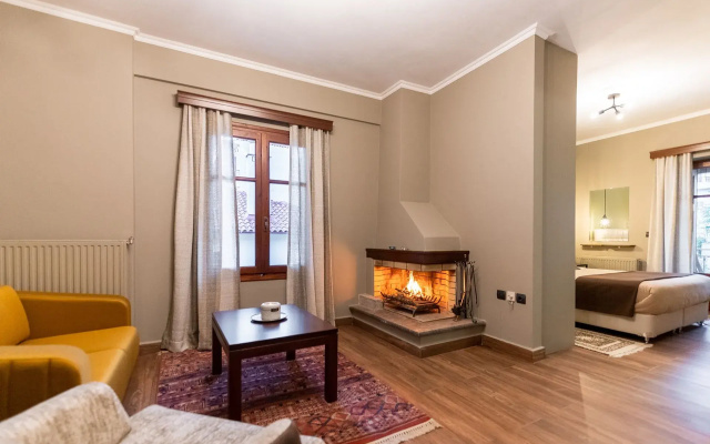 Ef Zin Studios & Suites