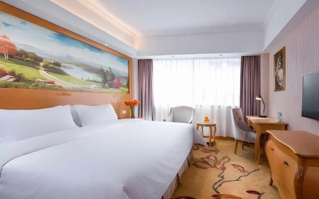 Jinghu Boutique Hotel