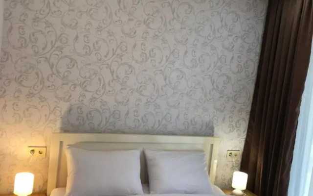 Ureki Guest House