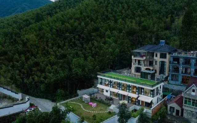 A Period · Moganshan Tranquil Healing Hot Spring Boutique Stay