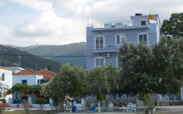 Hotel Prinos