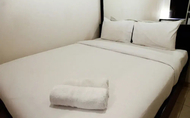 Deluxe and Modern 2BR The Springlake Summarecon Apartment