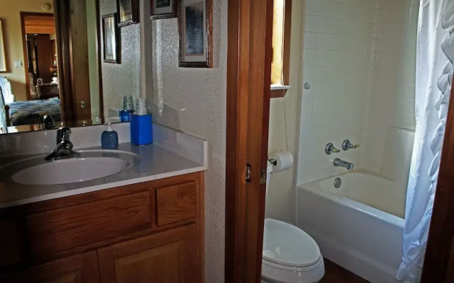 Prow'd House Bed & Breakfast