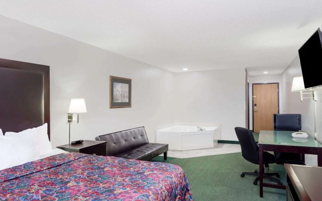 Days Inn by Wyndham Manchester