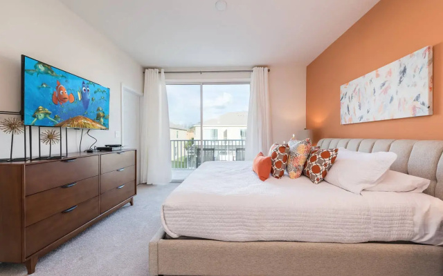Pleasant home with private pool near Disney