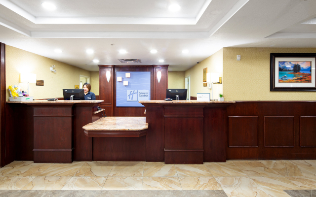 Holiday Inn Express Hotel & Suites Edson by IHG