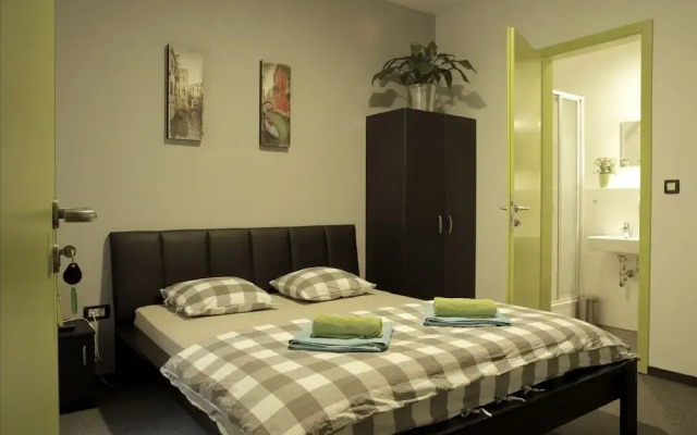 Hostel Chic