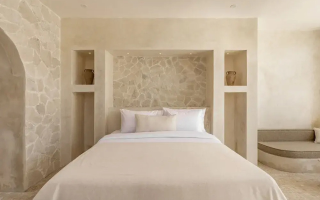 Luxe & Unique Honeymoon Bocami Suites-1 By OriVista