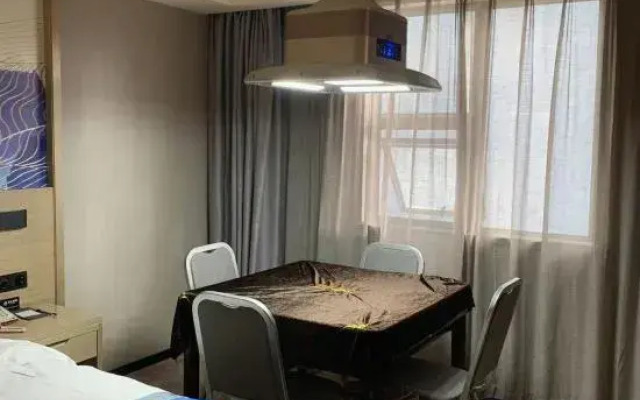 Yizhe Hotel (Nanning Dashatian Jianshe Road Subway Station Store)