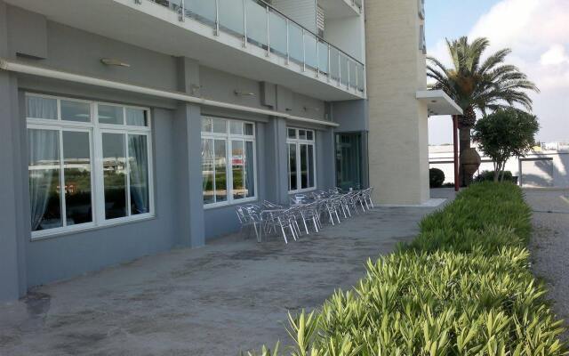 Hotel Roca вид на фасад