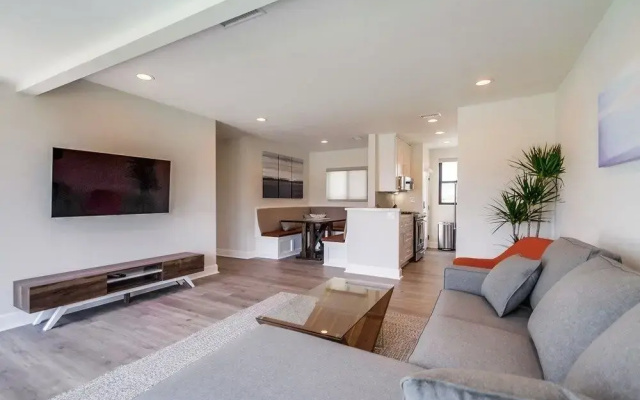Boomer 2 condo