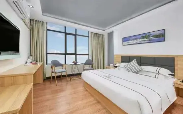 Jinyuan Business Hotel (Danzhou Bus Station)