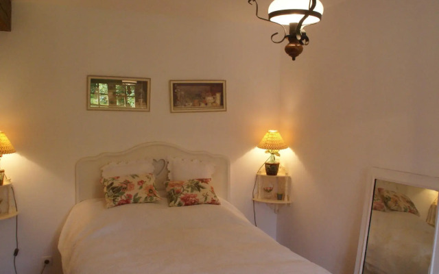 Traditional house with garden in Dampsmesnil, 15km from Giverny.
