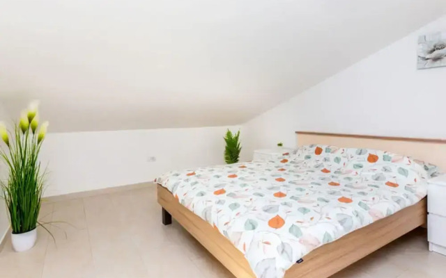 La Riva 1 Comfortable Holiday Residence