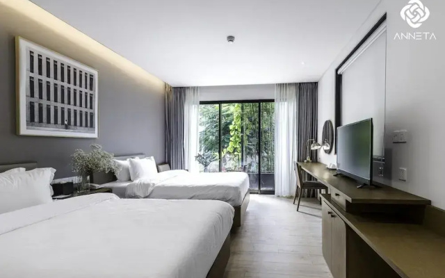 Blessed Hotel