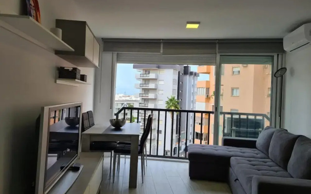 Benidorm Apartment With Pool Access