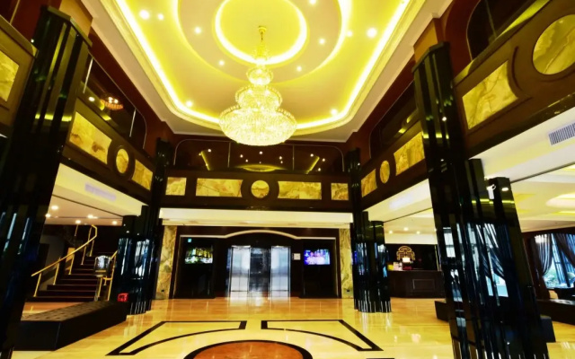 Luxury Hotel