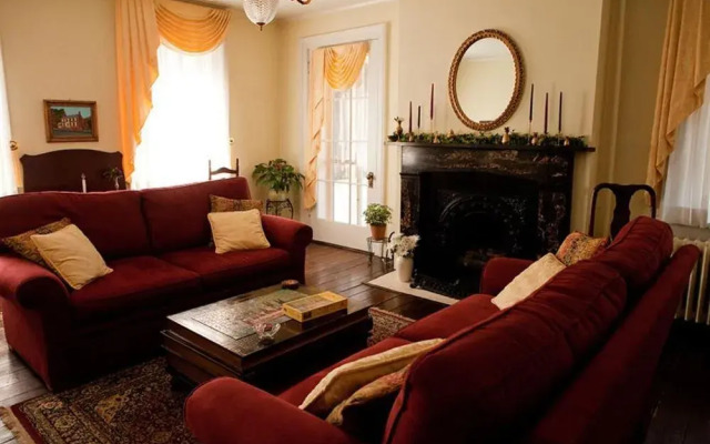 Holladay House Bed and Breakfast