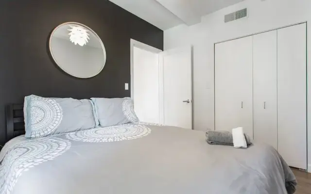 Black Walnut - Modern 1 BDR in Downtown