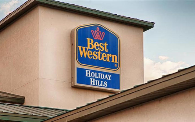 Отель BEST WESTERN Holiday Hills США, Пеоа - отзывы, цены и фото номеров - забронировать отель BEST WESTERN Holiday Hills онлайн вид на фасад