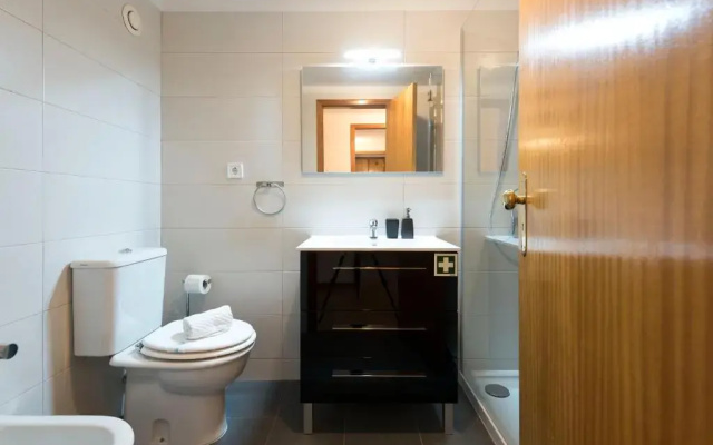 LovelyStay - The Porto Getaway Duplex - Free Parking