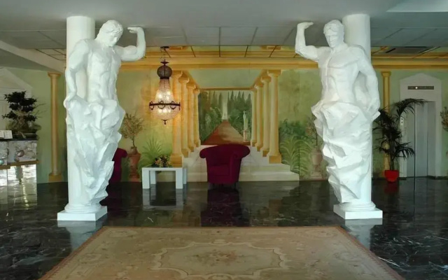 Domizia Palace Hotel