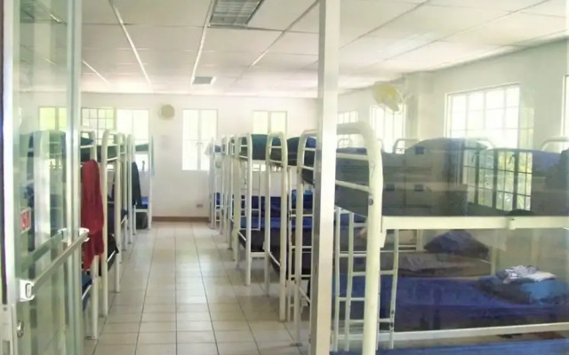 Luneta Dormitory - Hostel (Caters to Men)