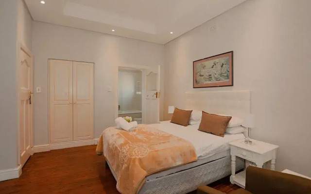 Albatross Guest house