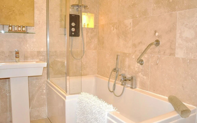 Bove Town House