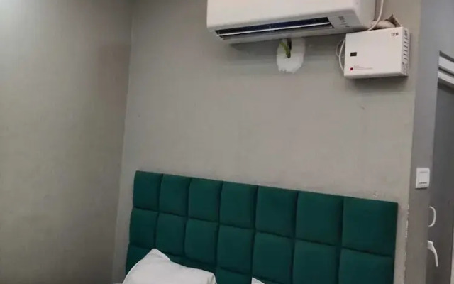 Apna Banaras Paying Guest House