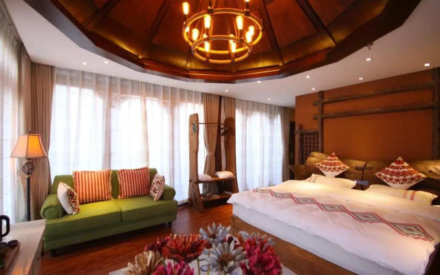 Zhiyun Mansion   Lijiang Naxi-style Local Experience Boutique Guesthouse