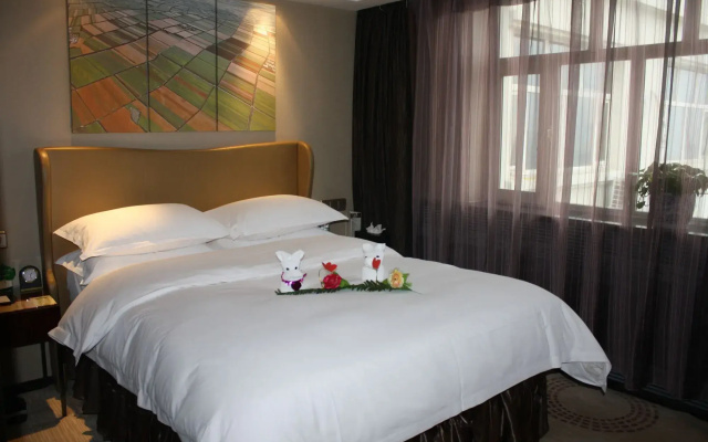 Yili Black Bee Manor Eco Hotel