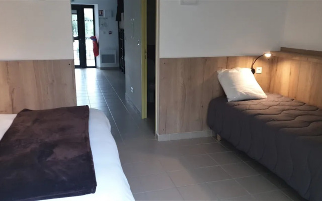 Hostel Les Terrasses du Roc