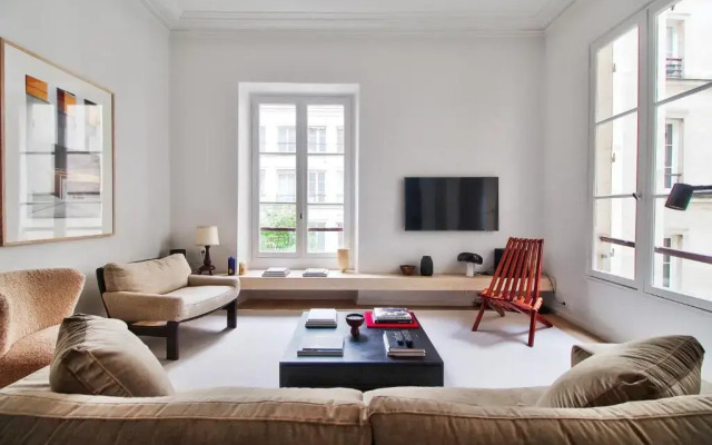 Modern Apt 3bdr/3bth - Louvre Museum/Tuileries