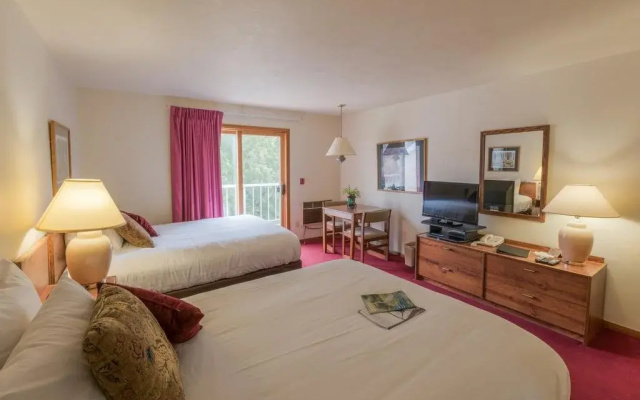 Somerset Inn & Suites