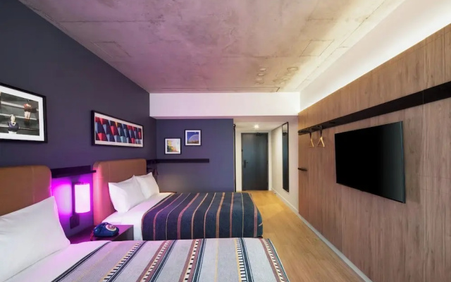 New Hotel Moxy Montreal Downtown