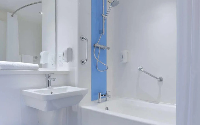 Travelodge Milton Keynes The Hub Hotel