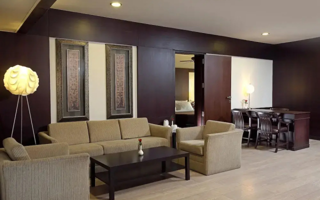 Hotel Aurora Towers