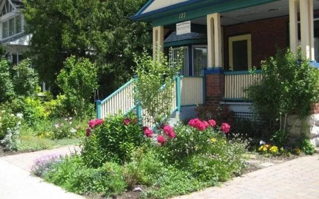 Woodmont Guest House