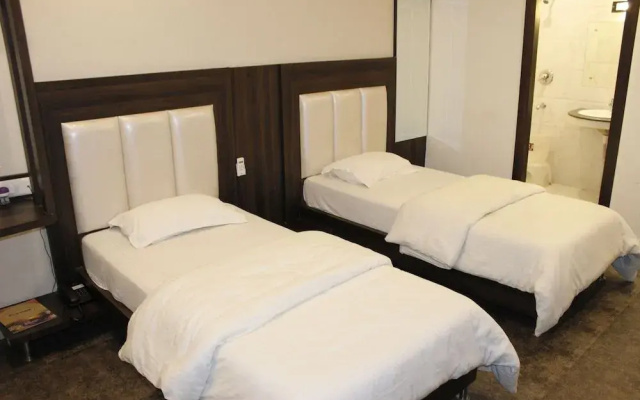 Hotel Kimaya