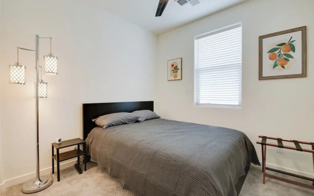 1 Mi to Intel Campus! Chandler Townhome w/ Pools