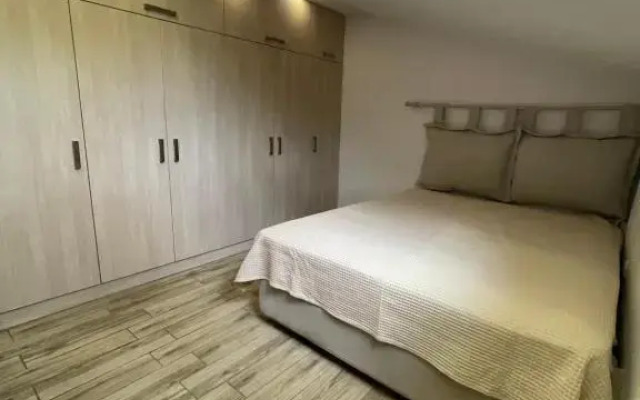 Cozy apartment in paralia ofryniou